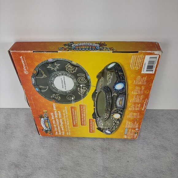 Skylanders Giants Battle Arena Display Stand W/LED Light Effects Holds 16 Figure - Picture 7 of 13